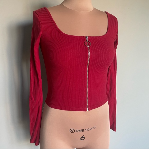 Hollister Long Sleeve zip-up Top - Picture 1 of 6